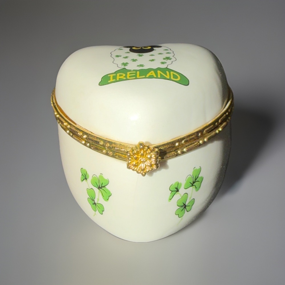 Vtg Ireland Sheep Irish Liffey Artefacts Heart Shaped Hinged Trinket Box
